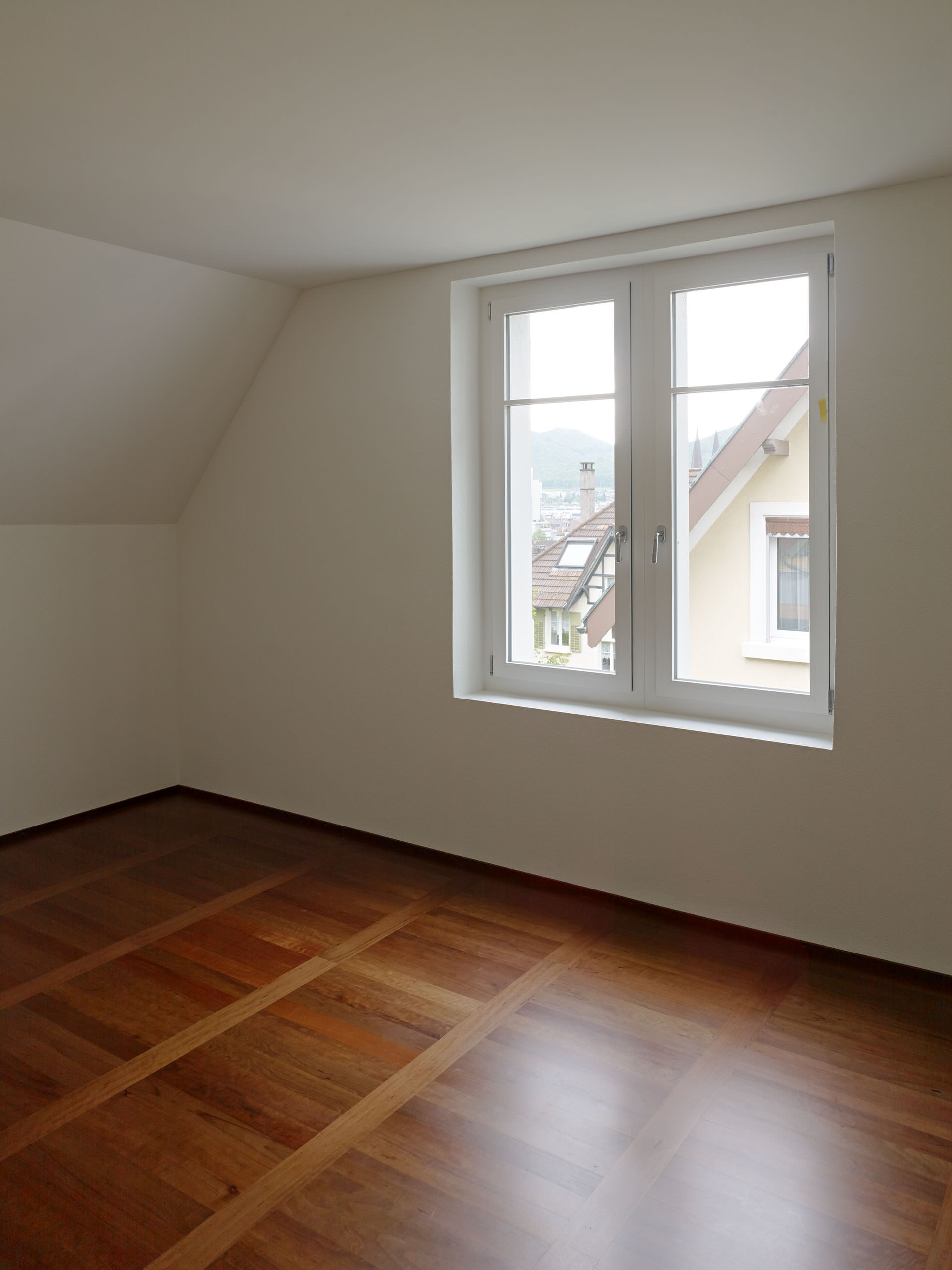 E14496 Alpa 044219 j2560